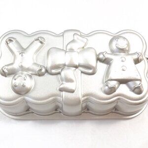 Vintage Gingerbread Loaf Pan, Nordic Ware, Heavy Cast Aluminum BAKEWARE
